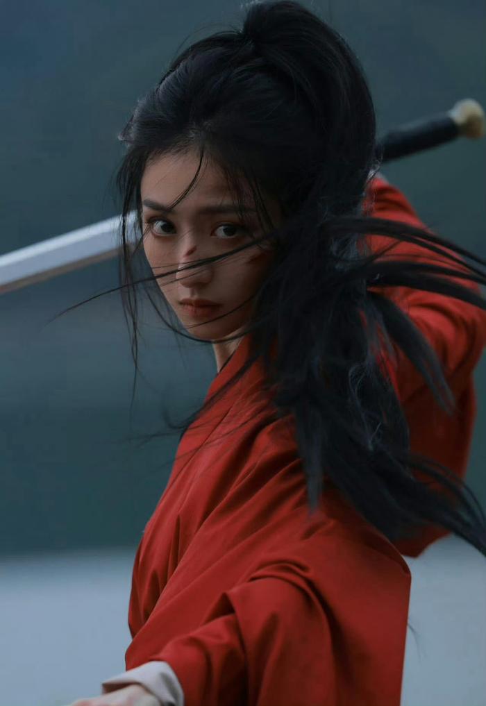 开云体育网站入口-红衣女将率队获胜，表现出色备战决赛的简单介绍